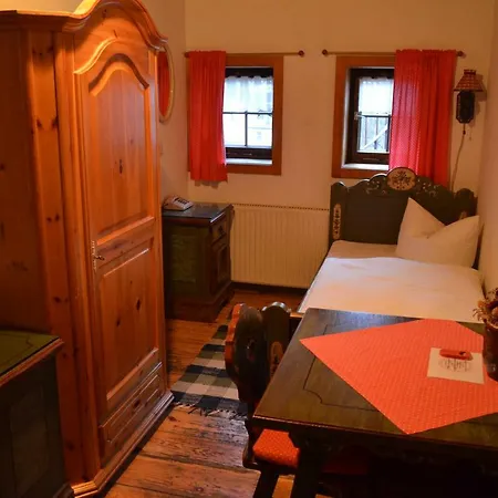 Hotel Zum Frongut Burgstadt